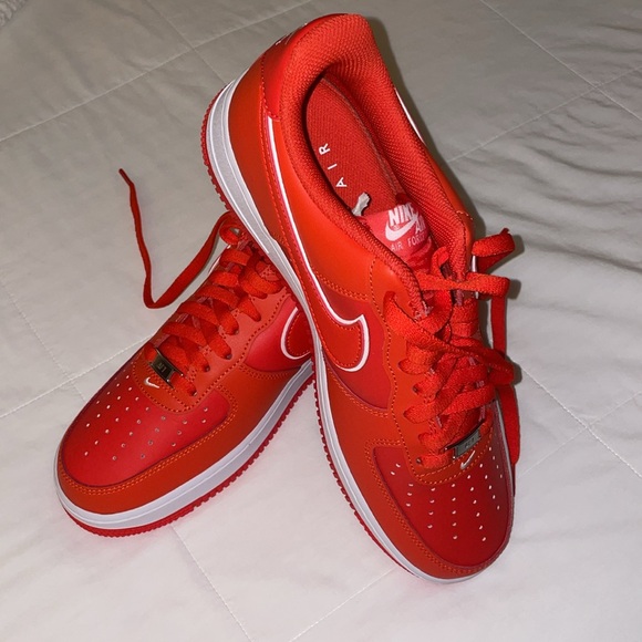 Nike Air Force 1 ‘07 Picante Red White Size 10.5 Brand New - Picture 3 of 6